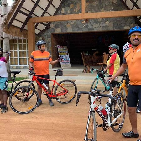 Coco Village Hotel Chilaw Bagian luar foto