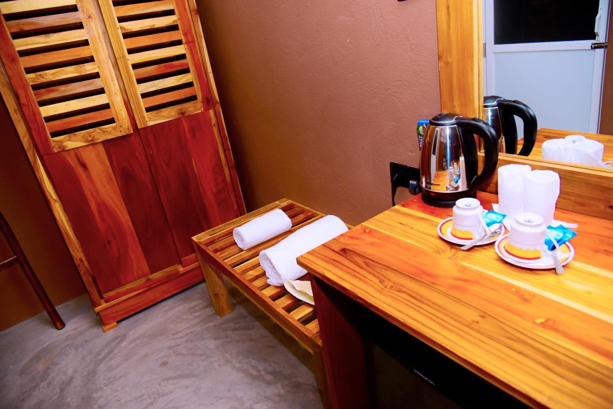 Coco Village Hotel Chilaw Bagian luar foto