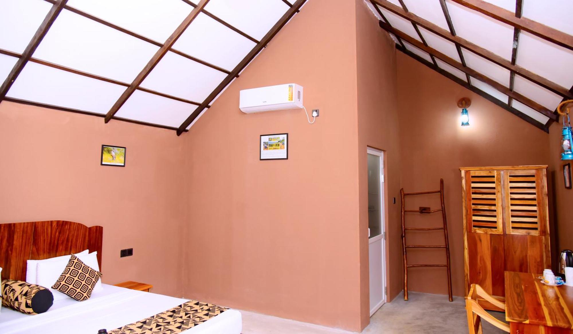 Coco Village Hotel Chilaw Bagian luar foto