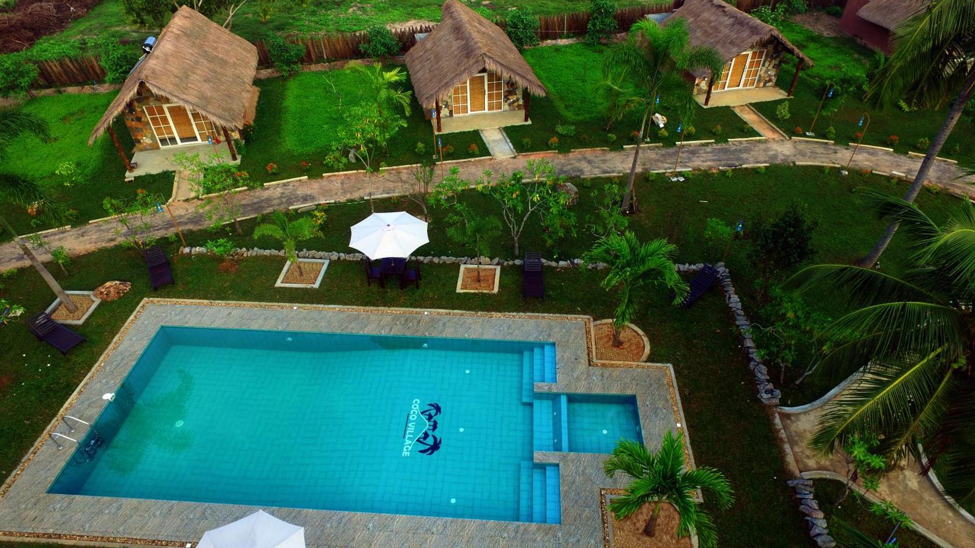 Coco Village Hotel Chilaw Bagian luar foto