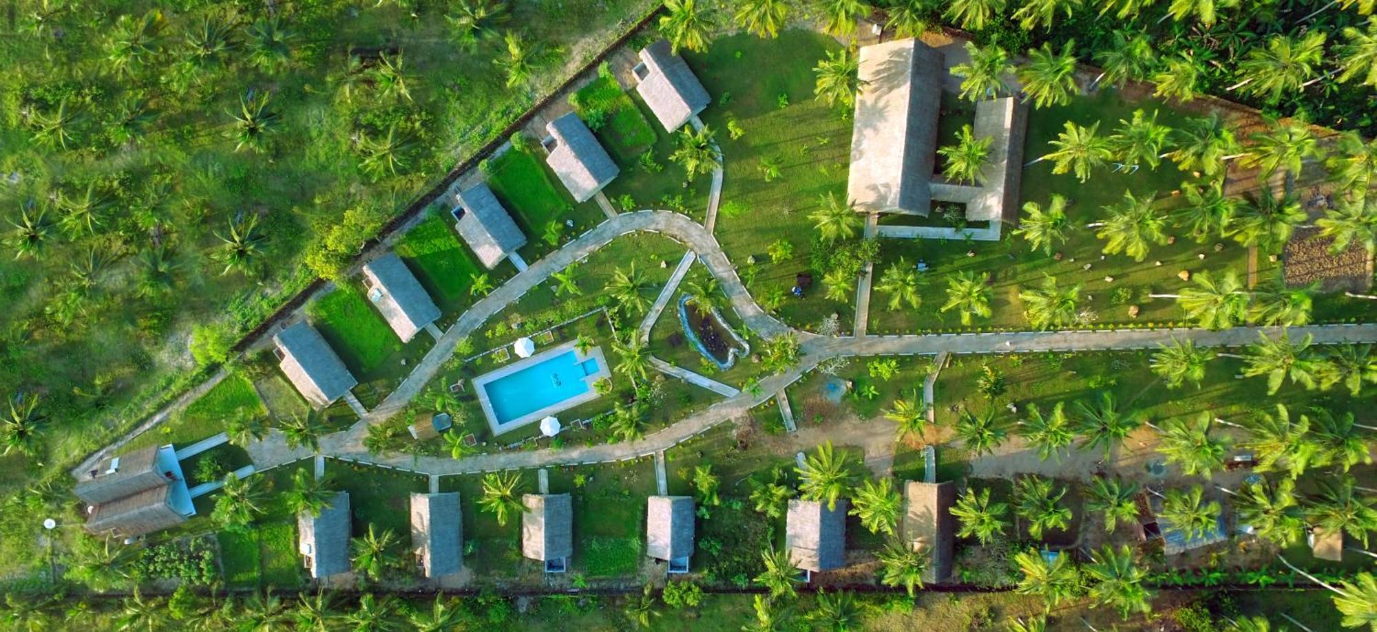 Coco Village Hotel Chilaw Bagian luar foto